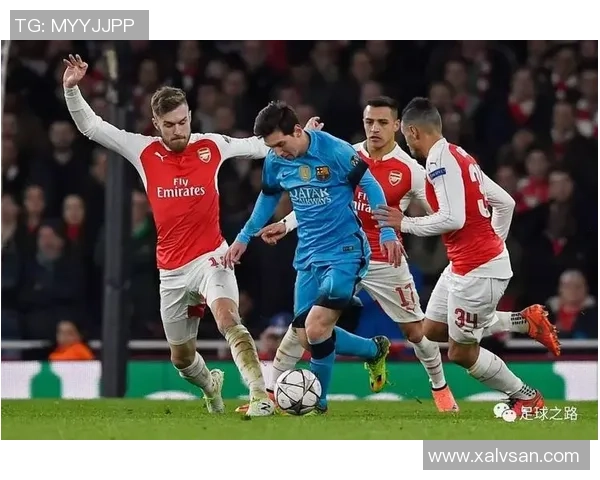 足球场上的分歧与团结缺失如何影响球队的整体表现与发展