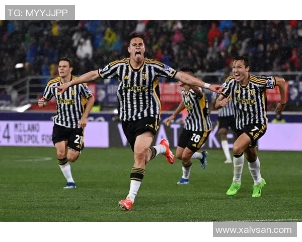 足球救主的传奇时刻如何改变了比赛的命运与球迷的心情